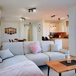 House With A Parking Space Valtura, - 22784 Πούλα