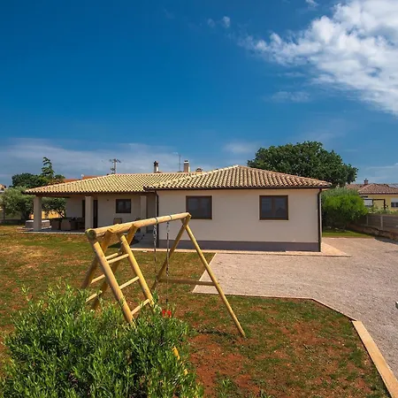 Holiday home House With A Parking Space Valtura, - 22784