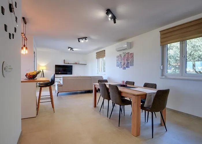 بيت للعطل House With A Parking Space Valtura, - 22784