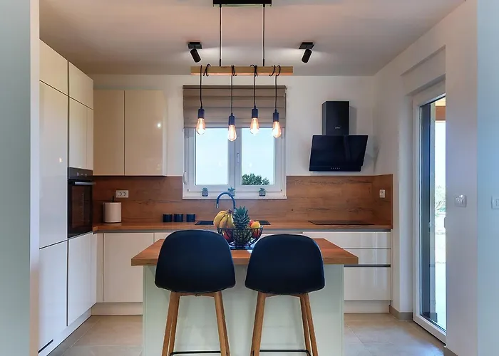 House With A Parking Space Valtura, - 22784 بولا